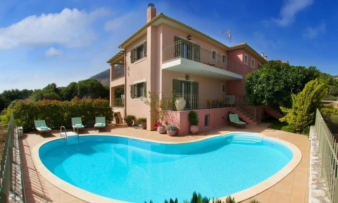 Makriotika Villa | Villa Alkioni, Stamoulis villas at the heart of the island