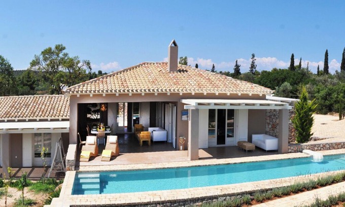 Papastavraiika Villa | Villa Arch in Porto Heli