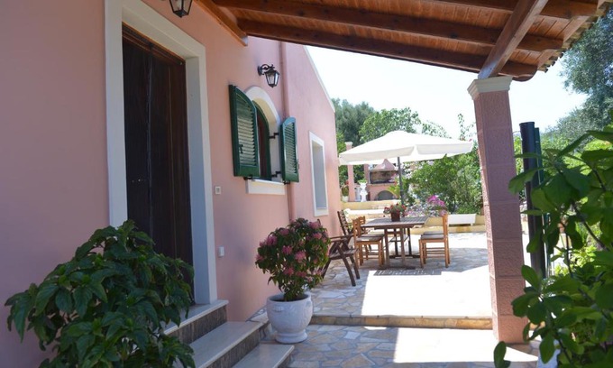 Agios Spyridon Corfu House | Villa Eleni Perithia BY CorfuEscapes
