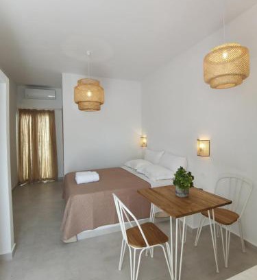 Perivolos Apartment | Villa Konstantinos