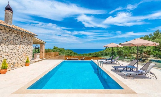 Marathias Villa | Villa Marathonisi with private pool