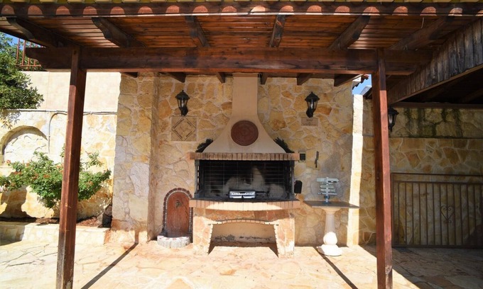 Kineta Villa | Villa Maria Kineta town