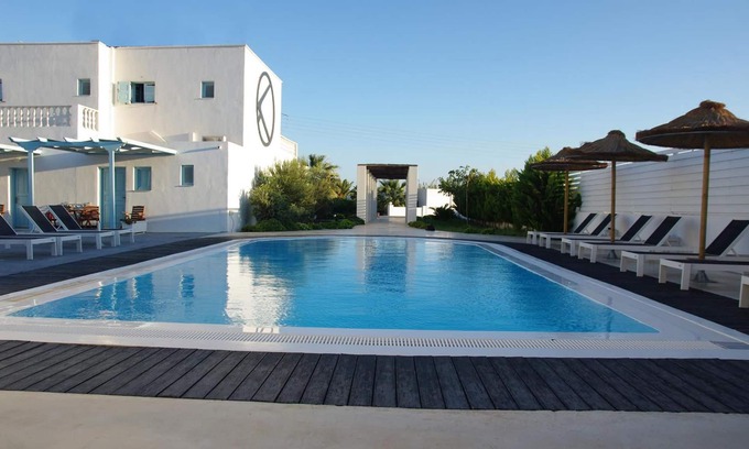 Perivolos Bed & Breakfast | Villa Markezinis