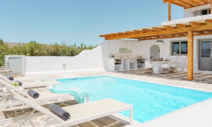 Kastraki Villa | Villa Veroni - Five Bedroom Villa, Sleeps 10