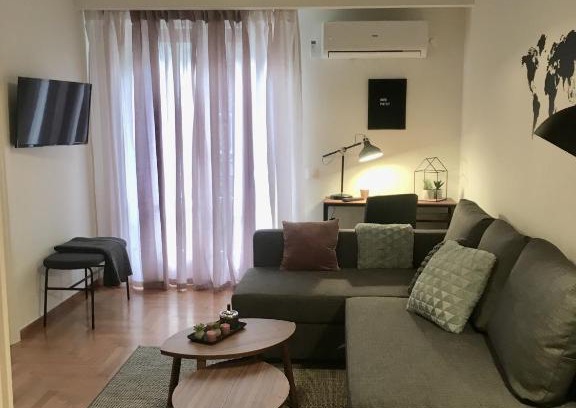 Exarhia Apartment | Vintage, Cosy And Quiet Apartment