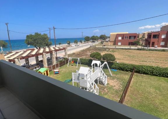 Maleme House | wave rooms sea view