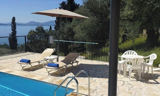 Nisaki Apartment | Zeus 1 PRIVATE pool apartment
