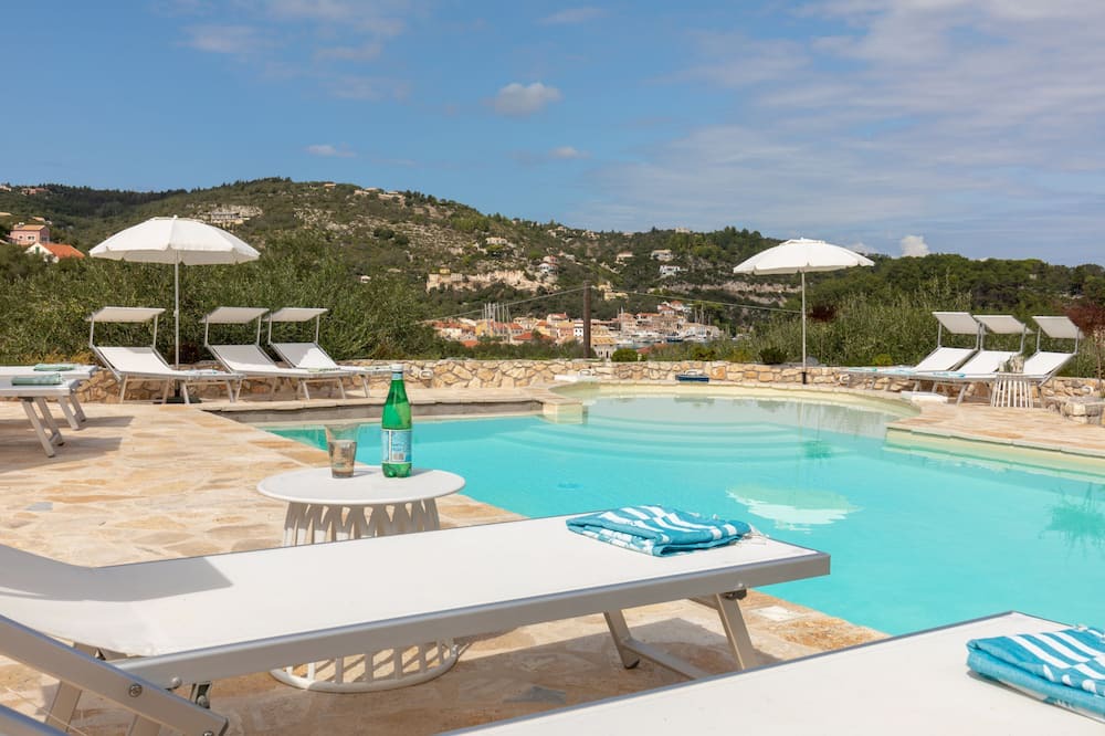 Gaios Cottage | Fede - Luxury One-Bedroom Cottage in Gaios Paxos - Danilia Luxury Cottages