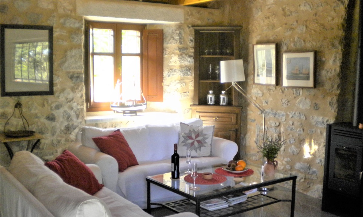 Fokiano Cottage | Stone House For You