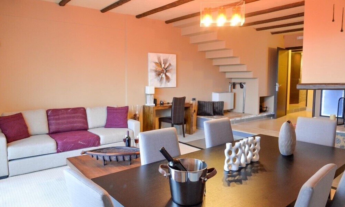Synikia Mesi Trikalon House | Vathyskia Guesthouse