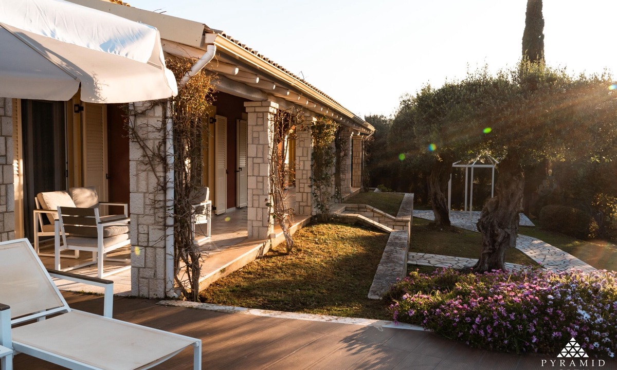 Agios Spyridon Corfu Villa | Luxury Villa Aphrodite
