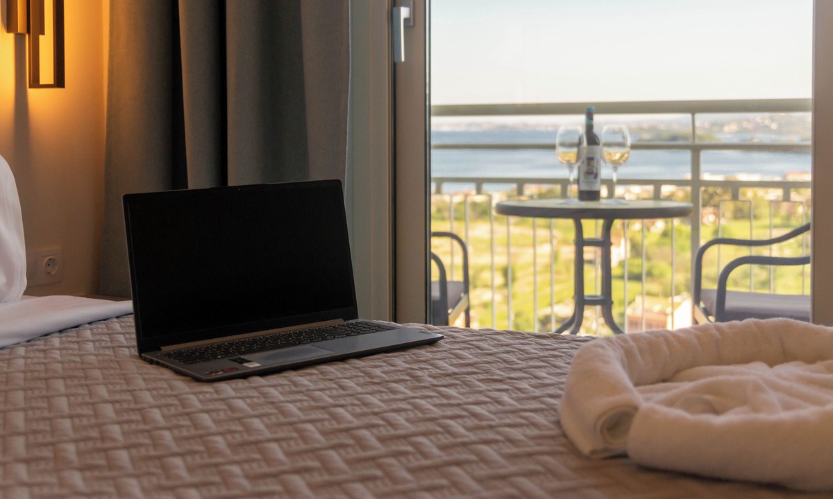 Ipsos Hotel | Corfelia Seaview Suites