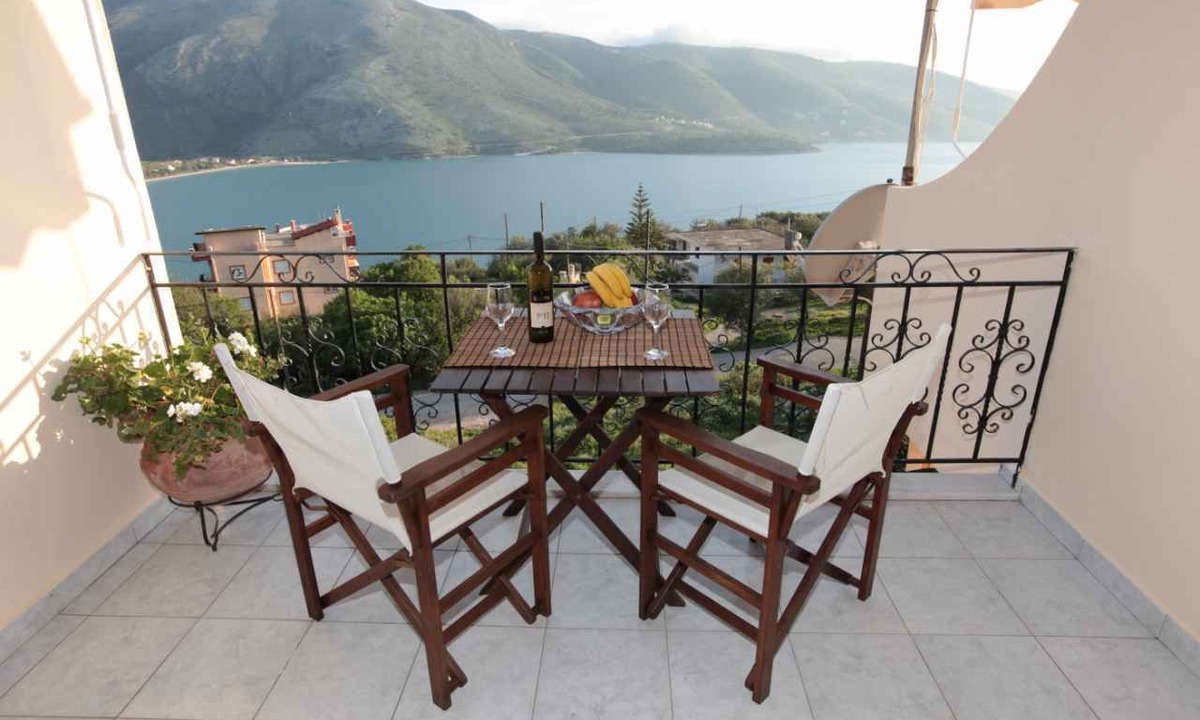 Plataria House | Almini Apartments