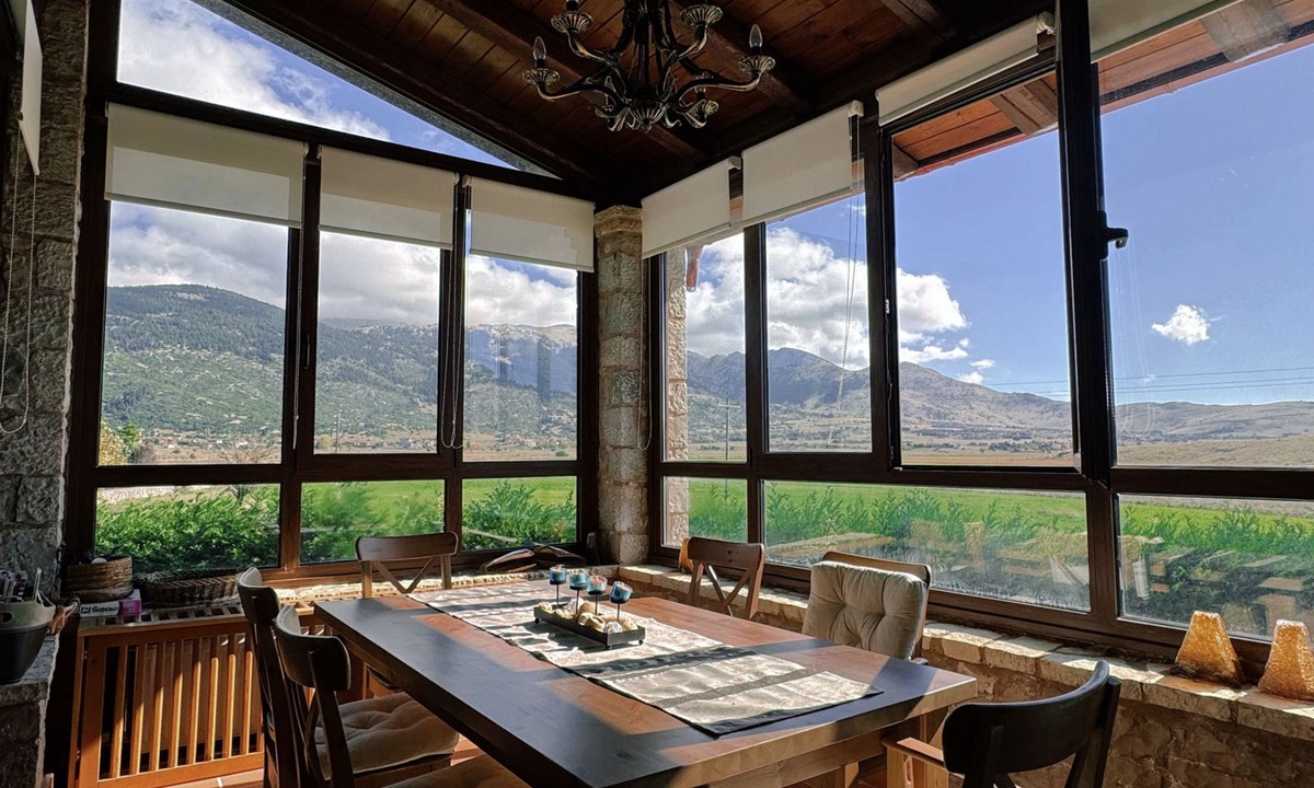 Kato Pedina Villa | Mountain Trails Chalet-three Story Escape Parnassos-livadi- Arachova