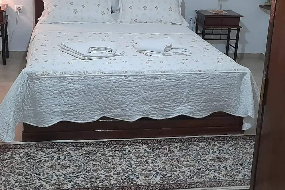 Heraklion Apartment | Venetian garden Ενα μικρό ανεξάρτητο καταφύγιο μέσα και έξω σπό την πόλη .