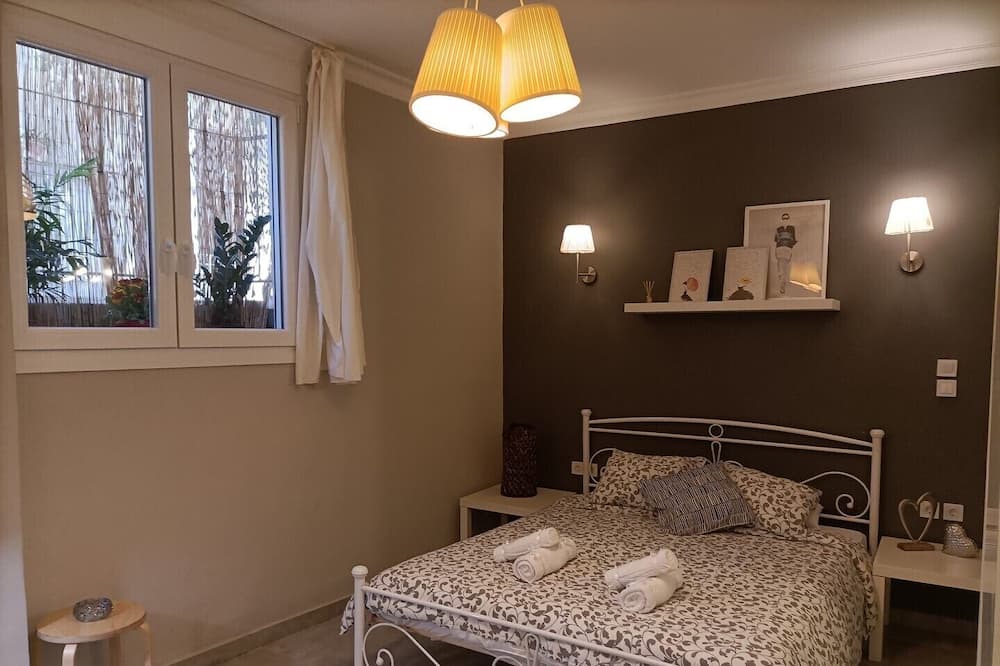 Ampelokipoi Apartment | Traveler's Nest