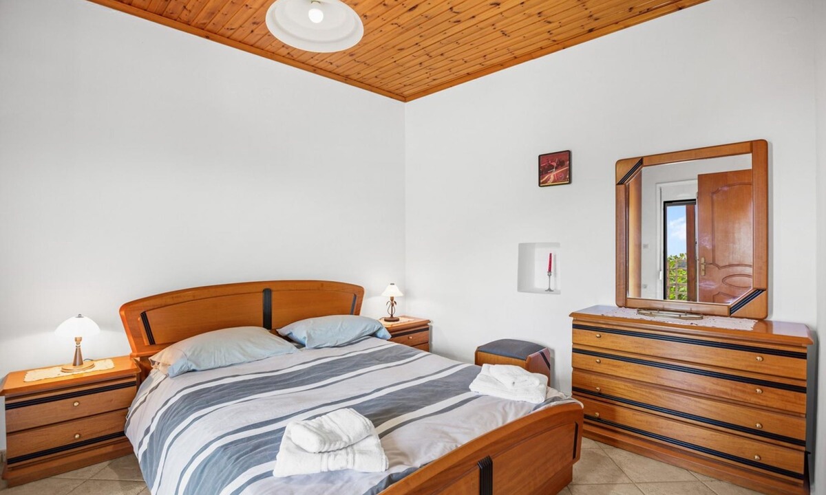 Livadia House | Nick s Apartment in Kambos