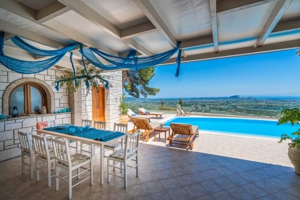 Lagopodo Villa | 3 Bed By Apricus Holidays