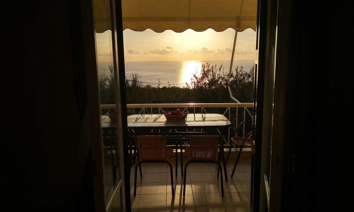 Kalamitsi Villa | Caza Levantiera 4 bedroom villa