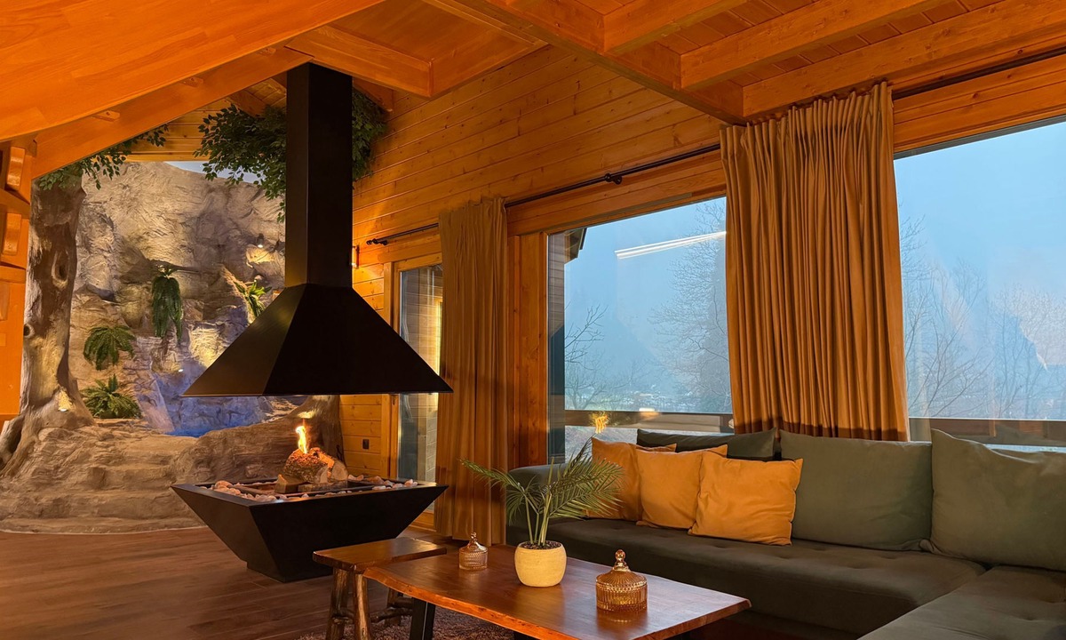 Eptalofos Villa | Waterfall Chalet