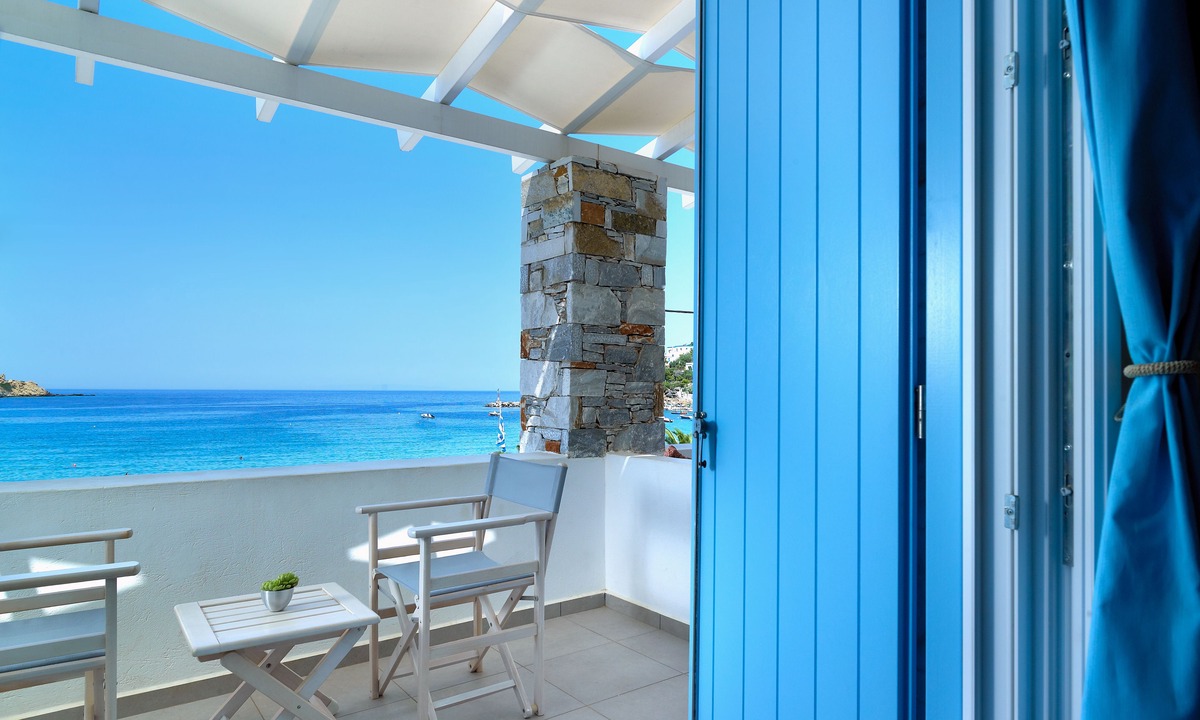 Kini Hotel | Blue Harmony Hotel