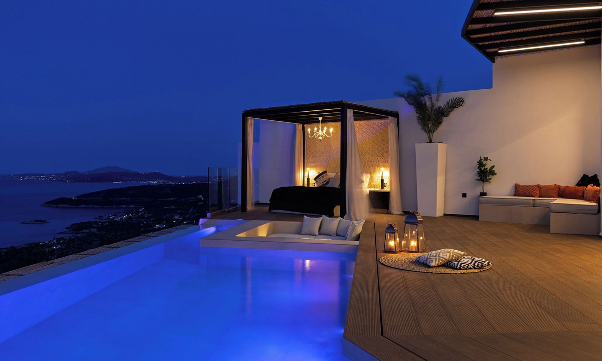 Varvara Villa | Emerald Villas & Suites