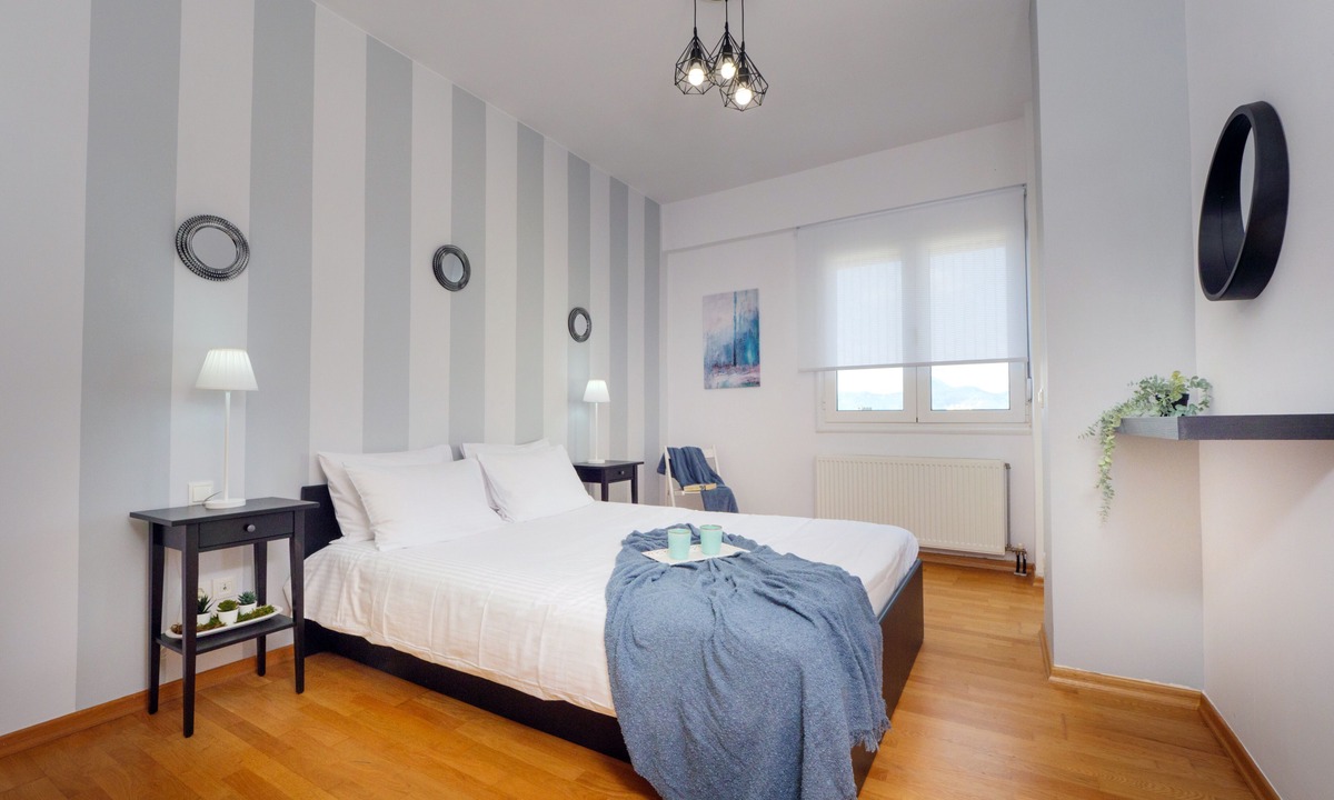 Heraklion Apartment | ★ GPK Bright & Stylish 4BR | Central Getaway | Free Parking