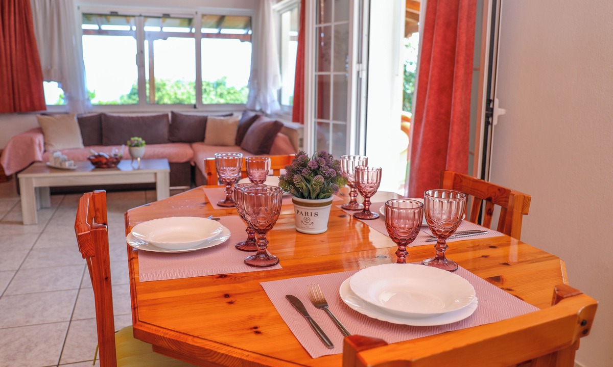 Skiathos Apartment | Villa Mitzelos
