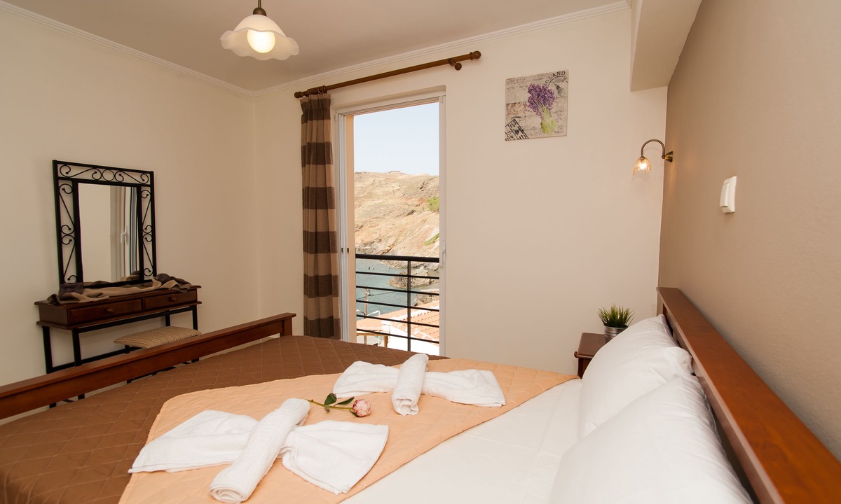 Panormos Apartment | Castello Apartments