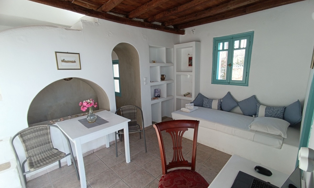Chora Folegandros House | "Amygdalia" Chora view house