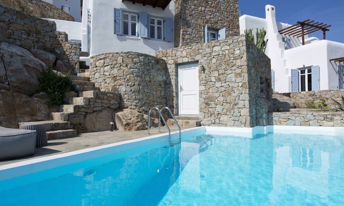Psarou Villa | My Rental Homes - Villa Azur just 2km far from the famous beaches of Platys Gialos