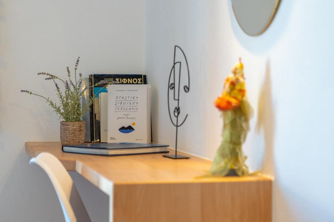 Artemonas Apartment | Flo Guest House