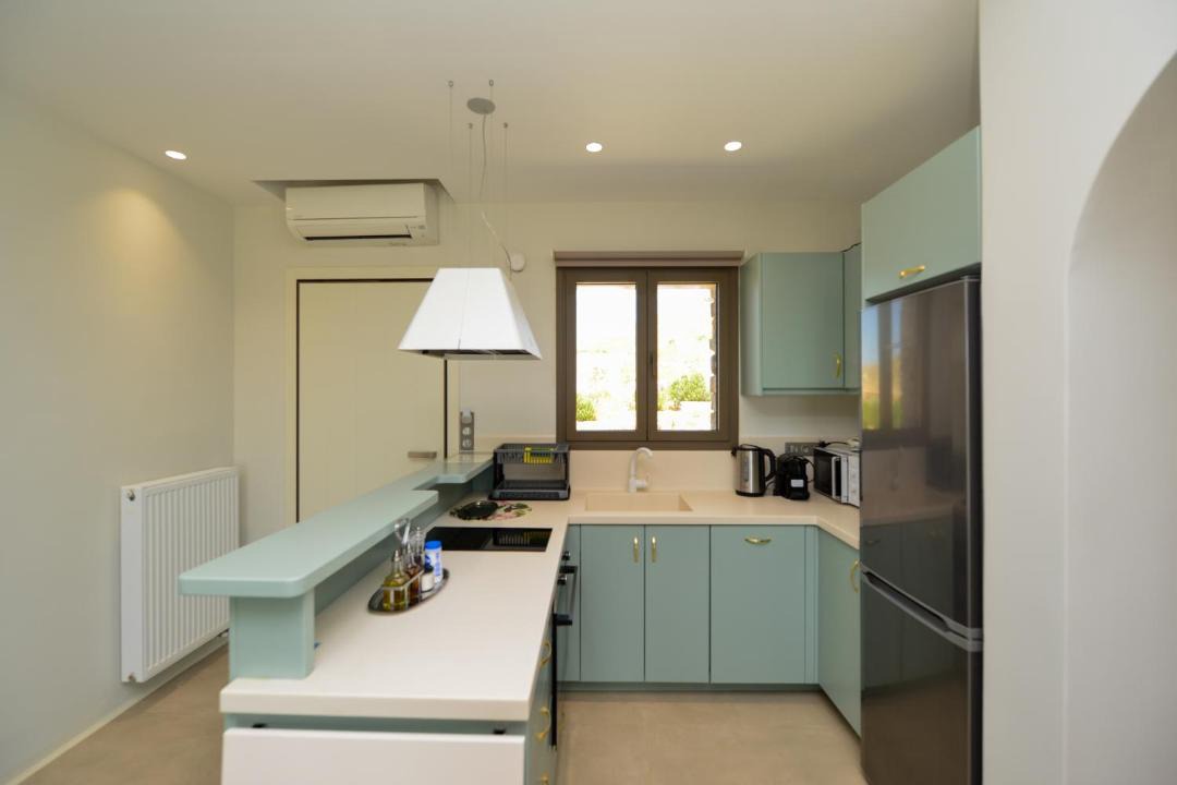 Kastraki Apartment | Naxos near Kastraki beach house with sea view and pool