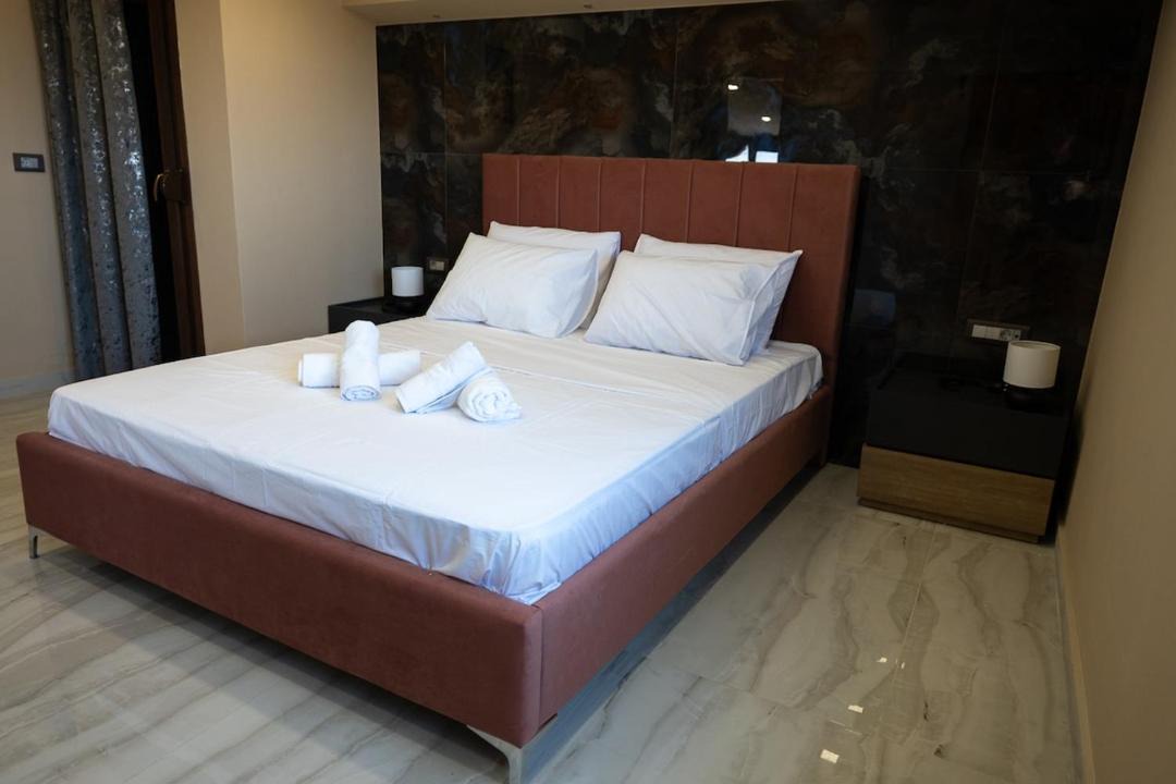 Malevizi Villa | MYRON GRAND PooL VILLA
