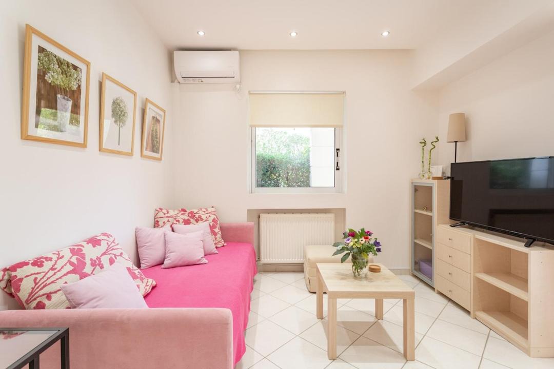 Chalandri Apartment | Renovated comfy apartment near Athens Airport