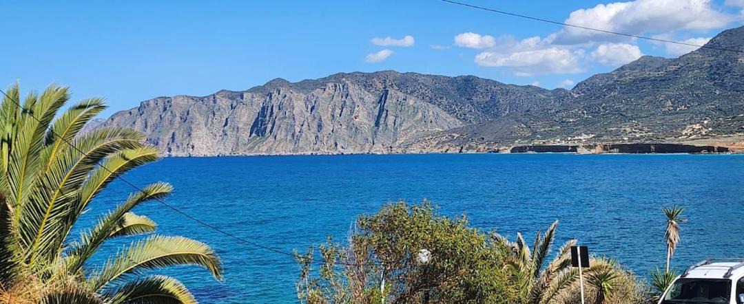 Mochlos House | Mochlos Beach Villa Seafront house