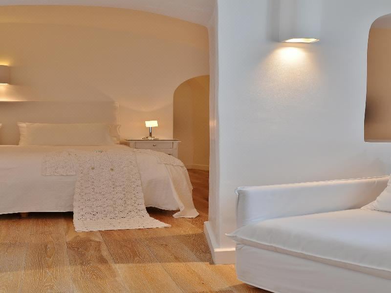 Photo of Bedroom in Oia