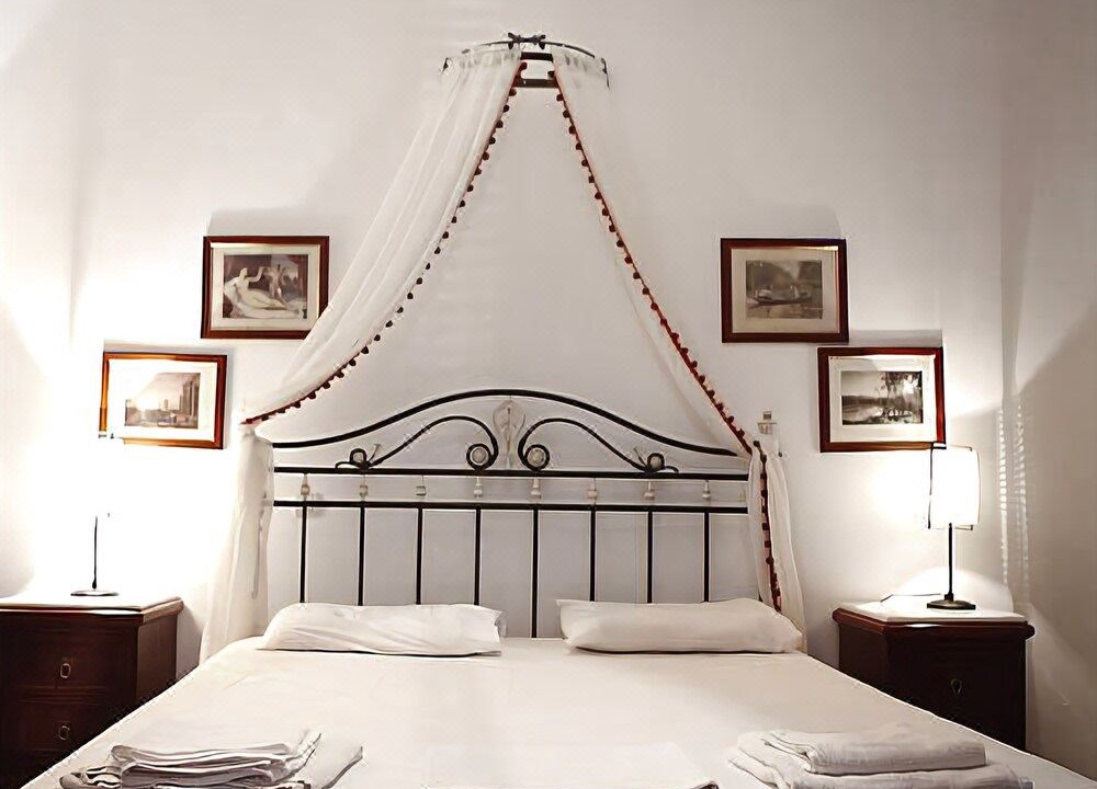 Photo of Bedroom in Scala