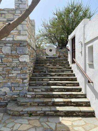 Photo of Buildings in Aperathos