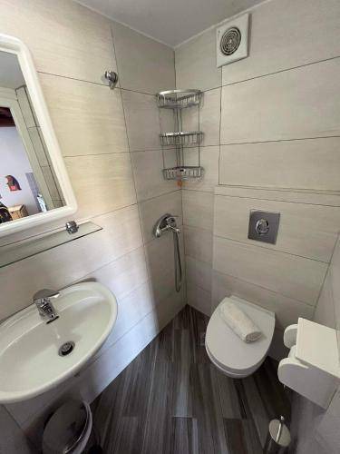 Photo of Bathroom in Platis Gialos