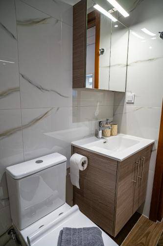 Photo of Bathroom in Vardaris