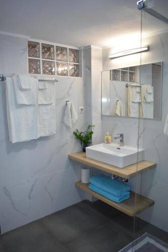 Photo of Bathroom in Mochlos
