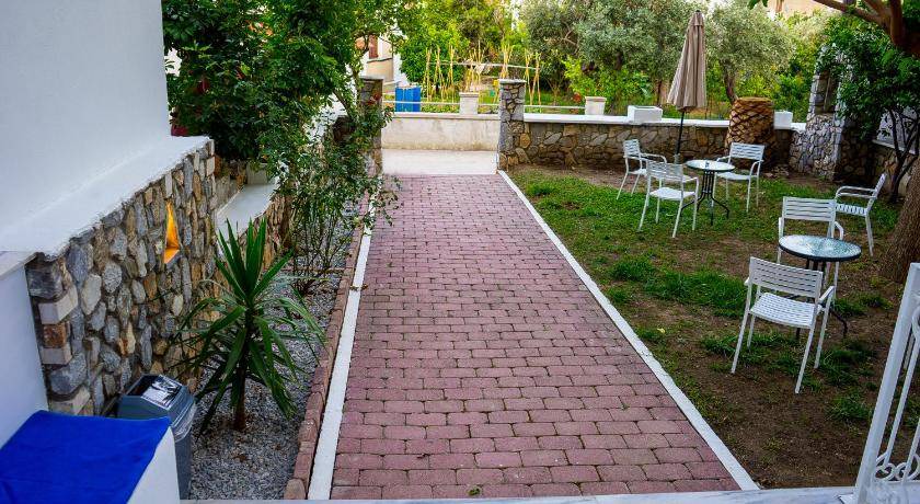 Photo of Others in Skiathos Town