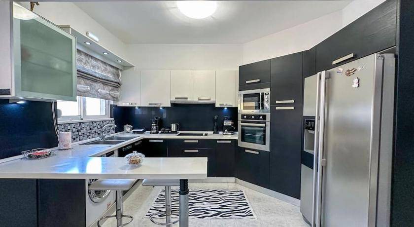 Photo of Kitchen in Petaloudes