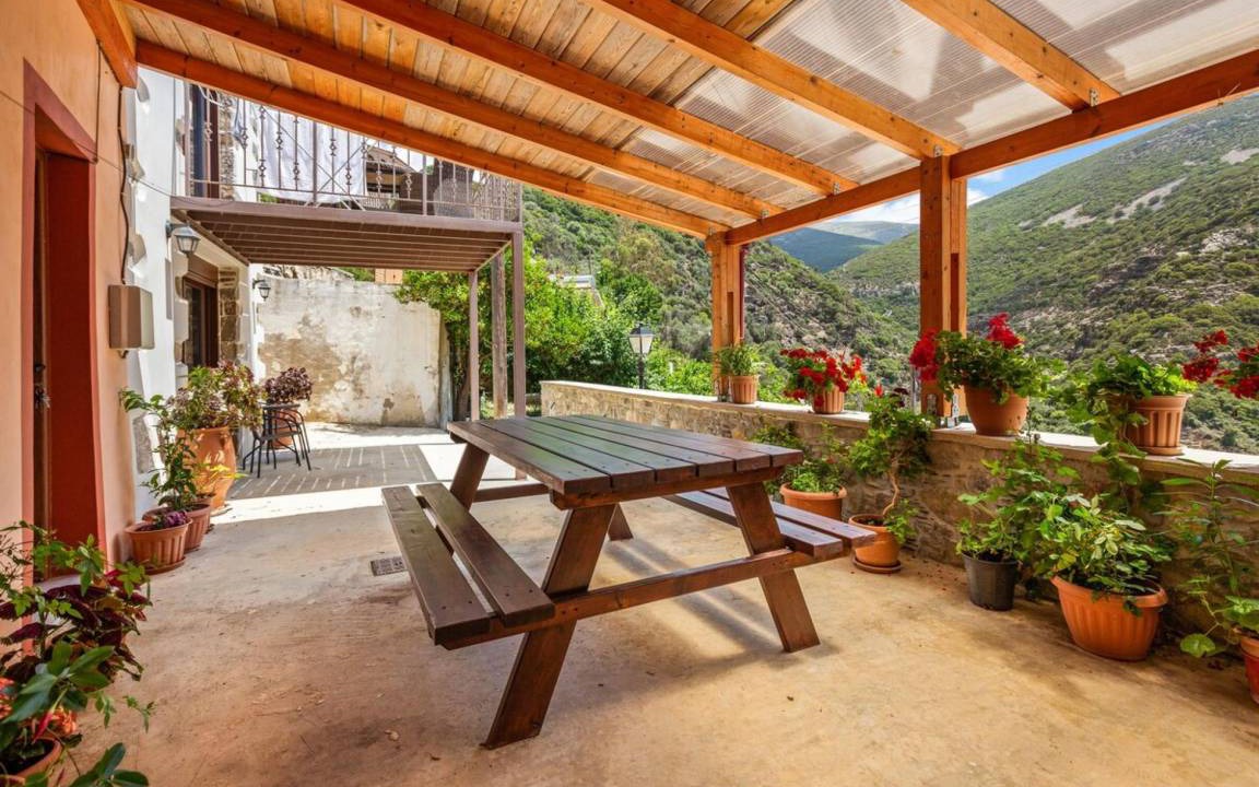 Photo of Patio Balcony in Livadia