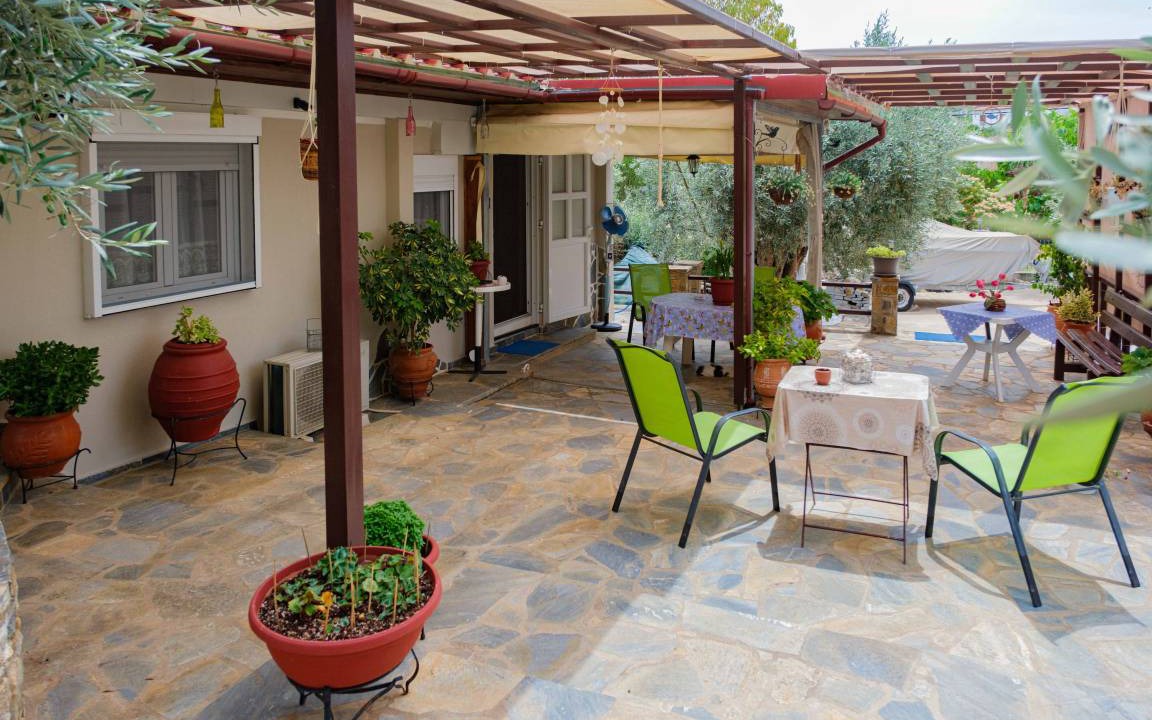 Photo of Patio Balcony in Pella Region