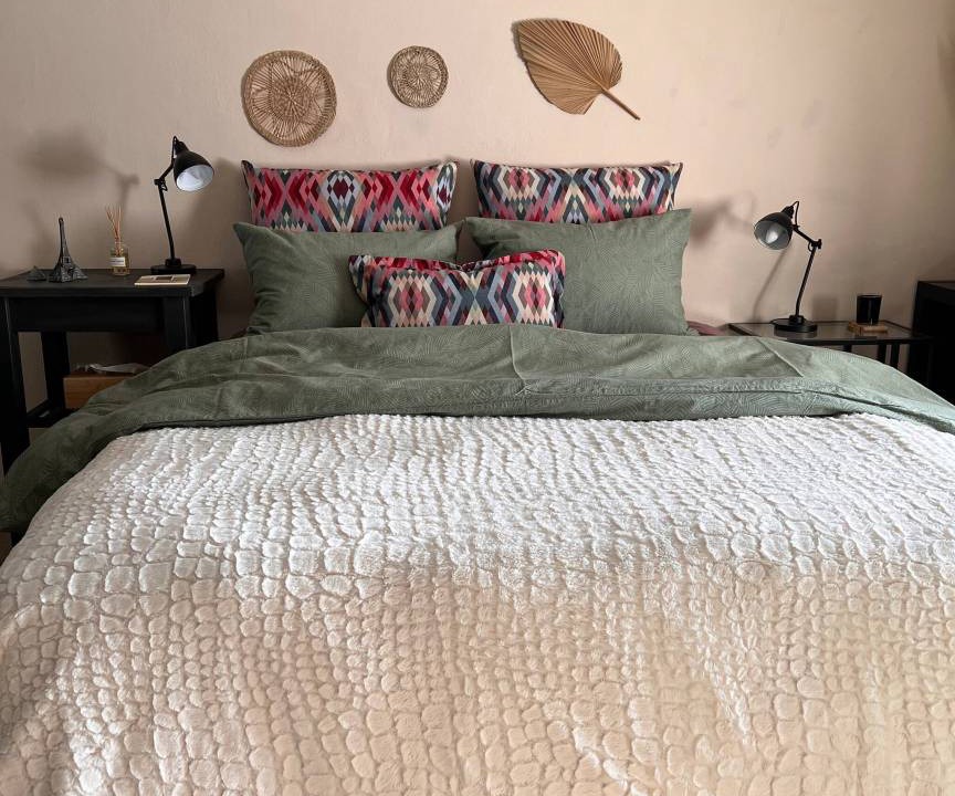 Photo of Bedroom in Drama