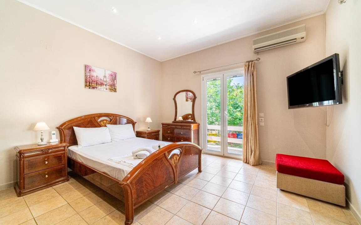 Photo of Bedroom in Chlomatiana