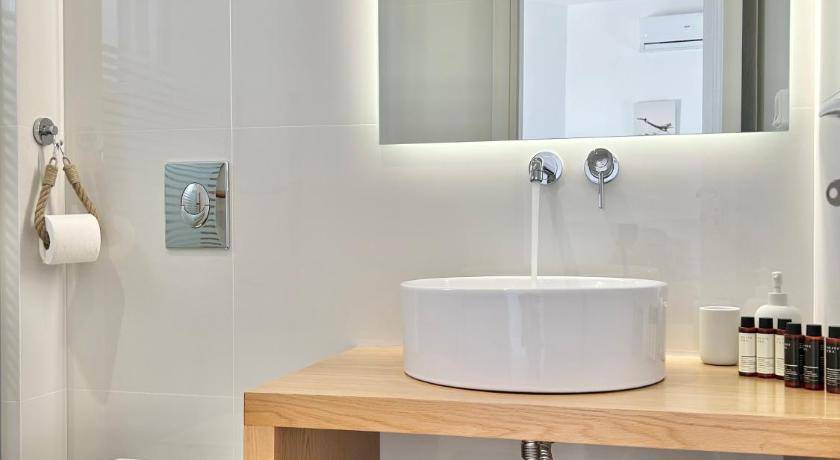 Photo of Bathroom in Adamas