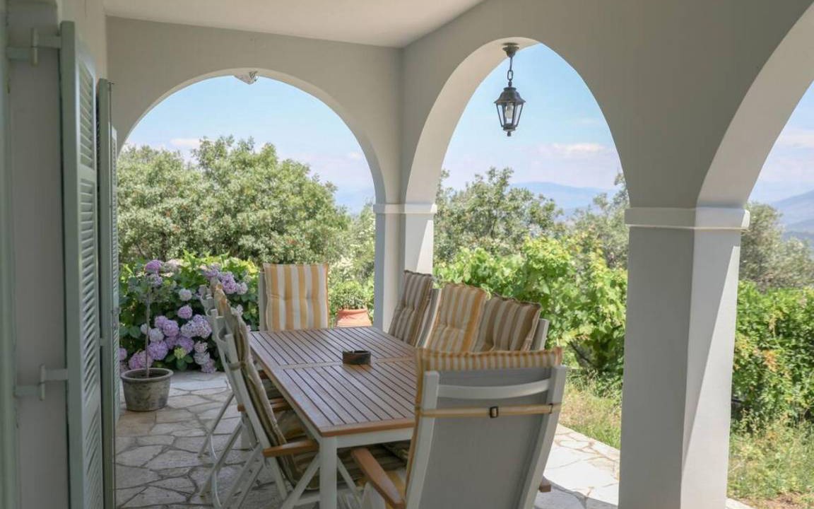 Photo of Patio Balcony in Petaleia